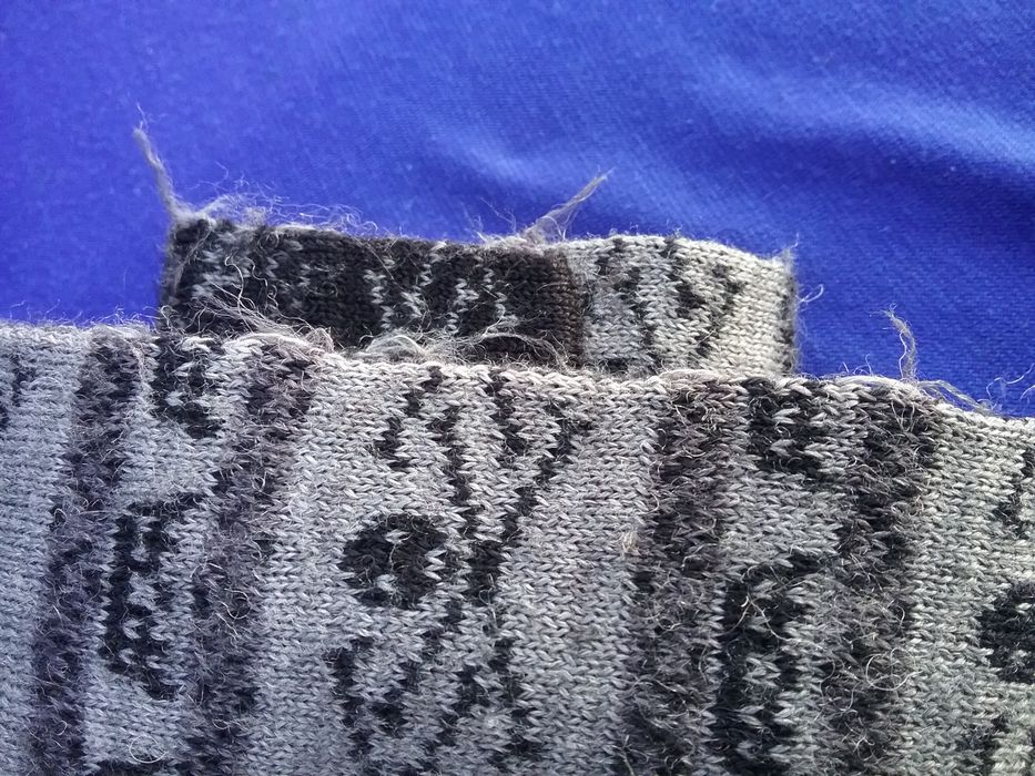 Шарф длинный с черепами