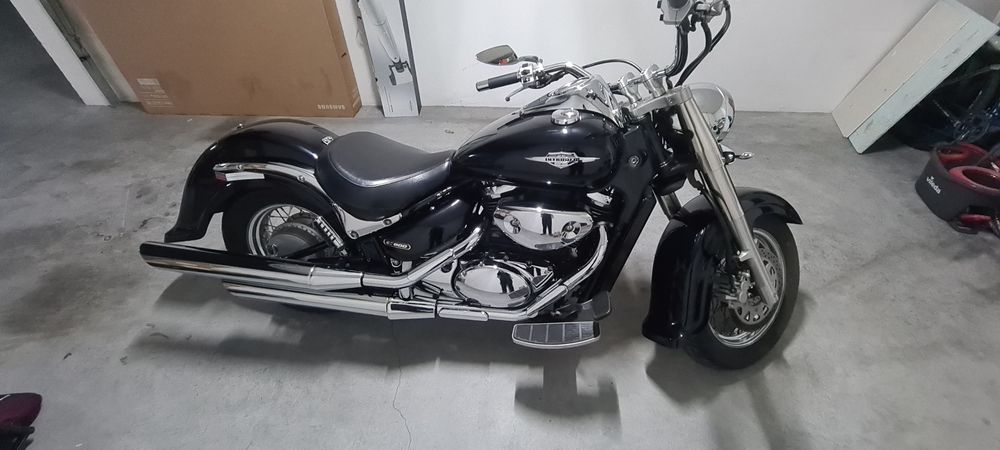 Suzuki Intruder VL800