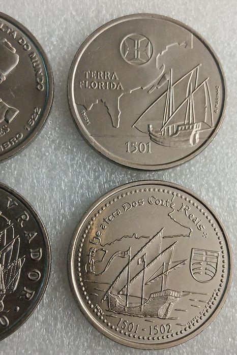 Moedas 200 escudos ano 2000