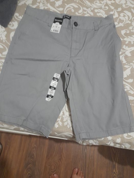 Calções para homem de sarja  novos.