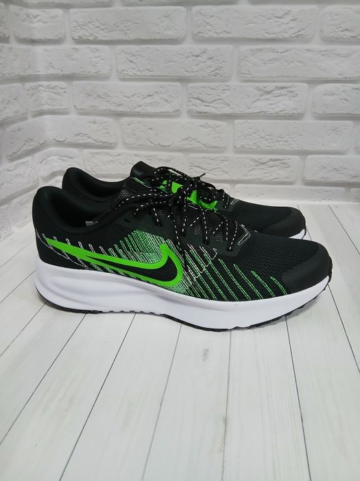 Чоловічі кросівки для бігу Nike Run Defy HM9594-006