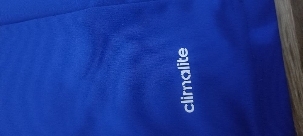 Koszulka Adidas niebieska