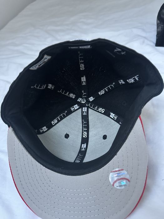 Czapka new era czerowny daszek