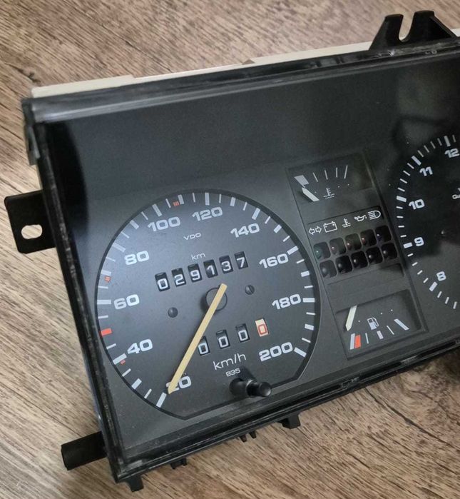 Licznik Zegary VW GOLF MK2 (83-92r.) 1,3 Benzyna Oryginalny VDO