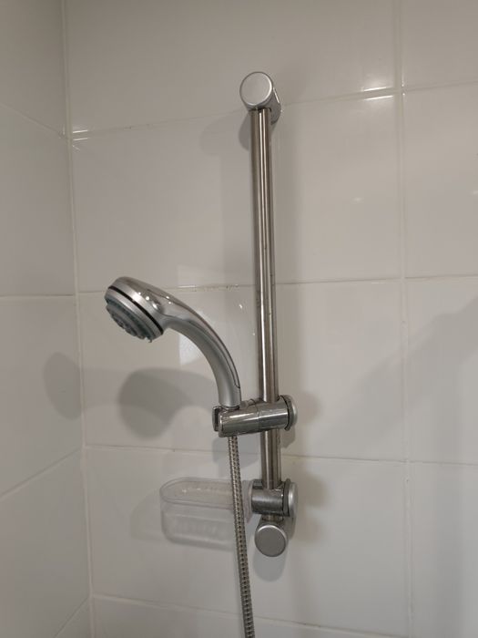 Conjunto Duche completo WC: base, cabine e coluna de duche