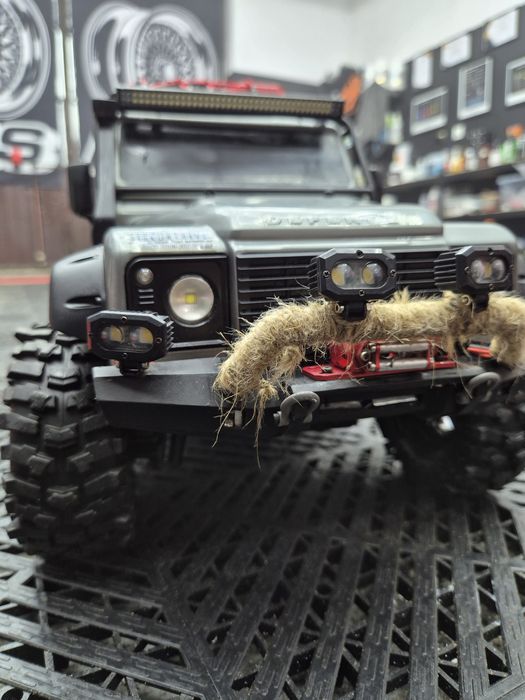Jak nowy TRAXXAS TRX DEFENDER  doinwestowany, moduł dzwieku, oswietle.