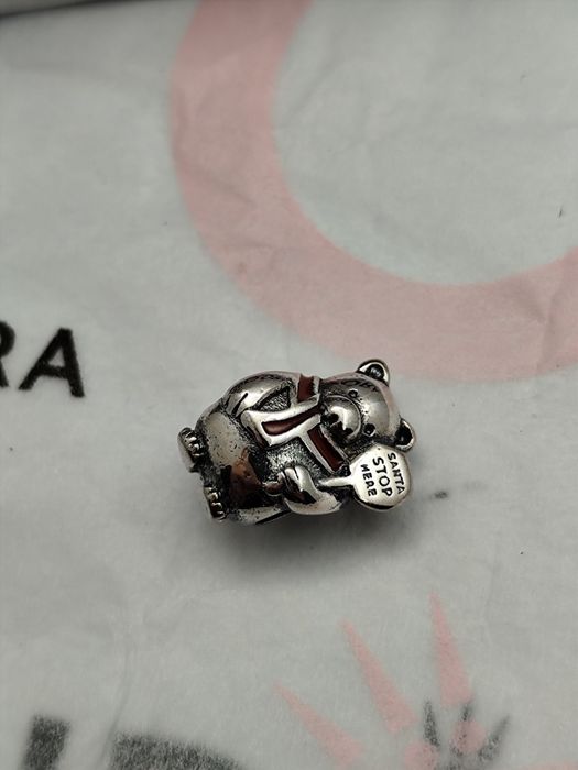 Conta urso de natal da Pandora