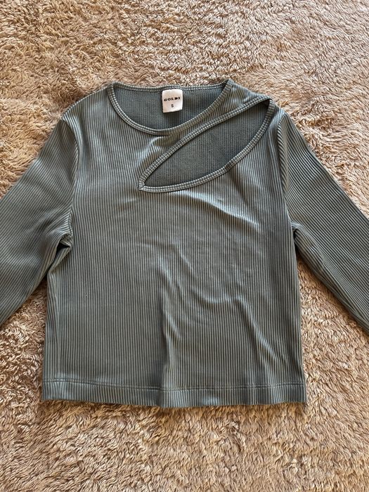 Кофта с вырезом XS