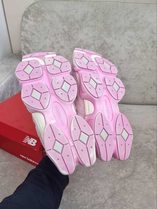 New Balance 9060 DIRTY PINK