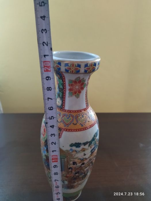Chiński wazonik ceramiczny