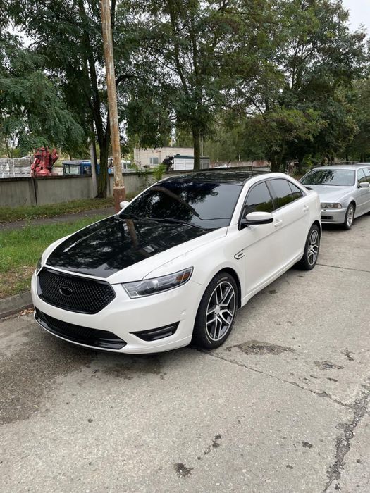 Ford Taurus 2018