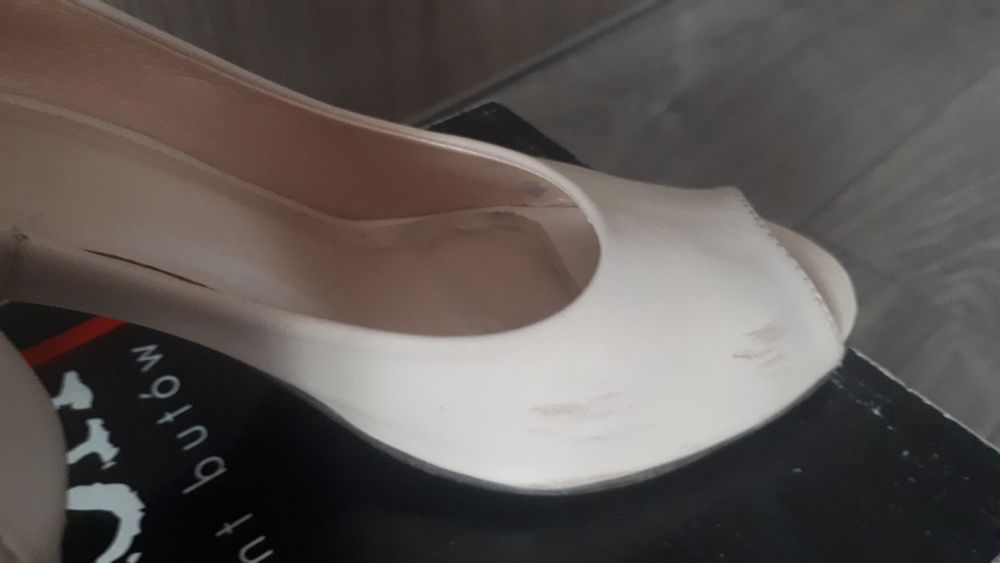 Półbuty skórzane na obcasie