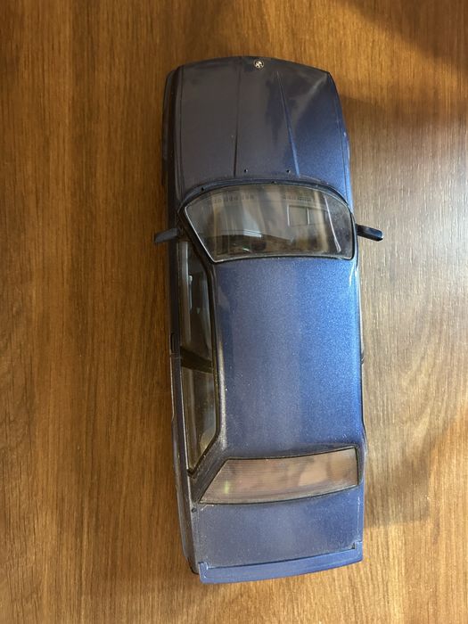 model auta 1:18 bmw alpina niebieskie