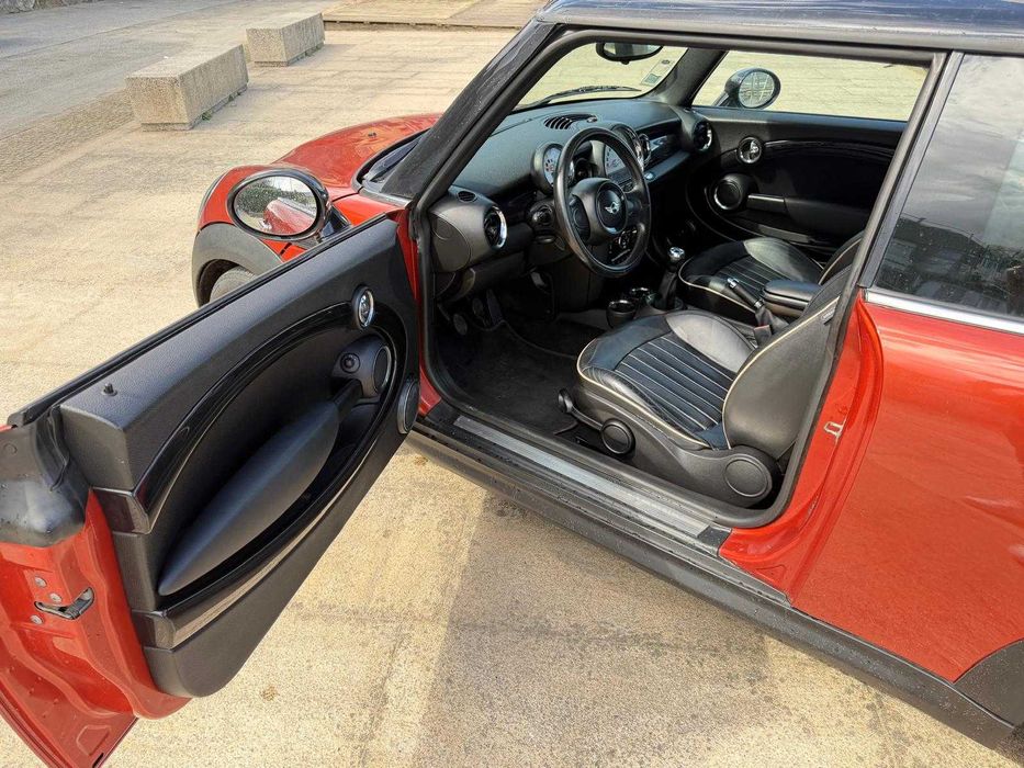 Mini Cooper D 1.6 - Desde 157€ por mês - OFERTA IPHONE 17