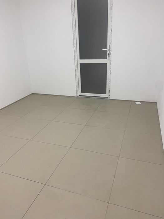 Здаєттся приміщення в орееду