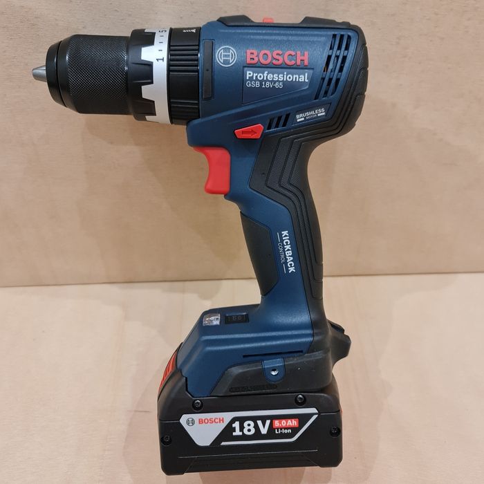 144. Bosch Professional GSB 18V-65 + 2 Baterias 5.0Ah + Carregador + L-BOXX
