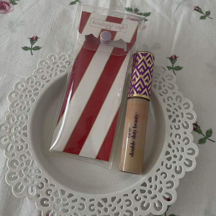 Korektor do twarzy tarte shape tape 29N