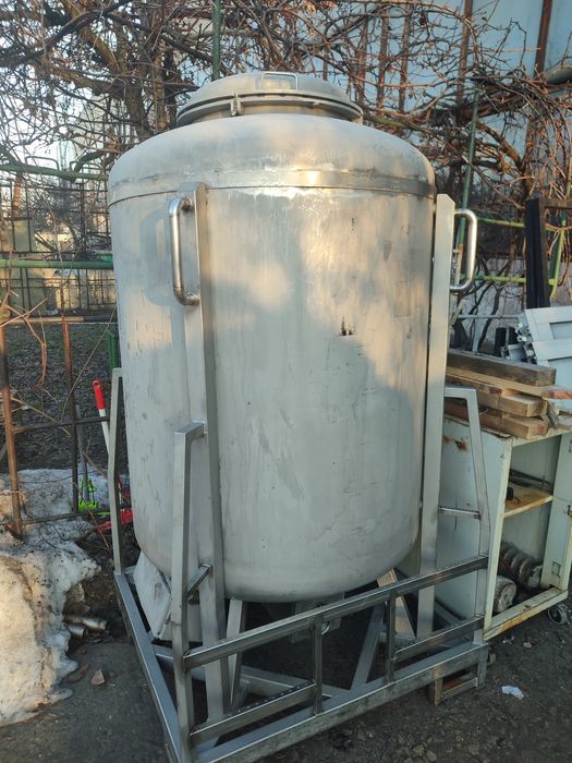 Ємність нержавіюча, об'єм 0,85куб. м