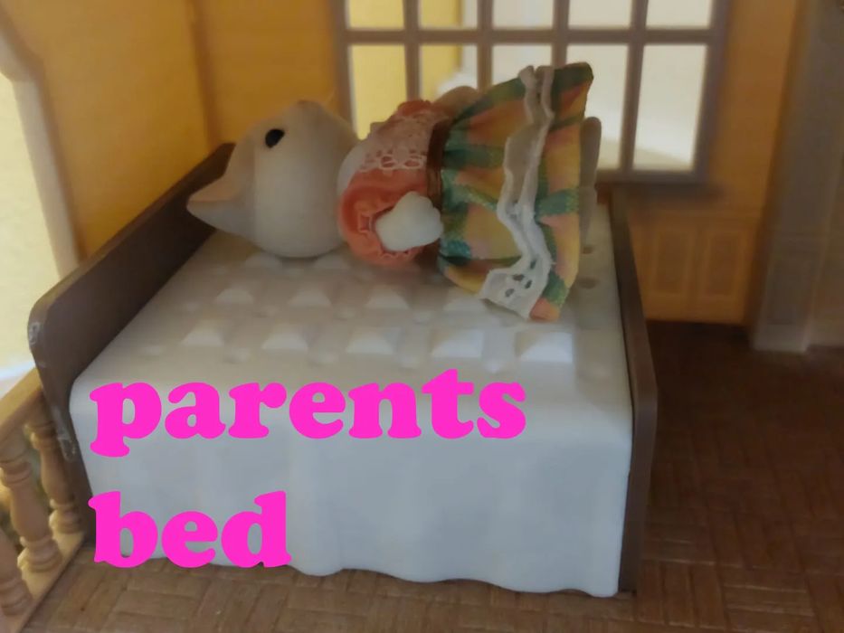 Sylvanian Families Parent Bed