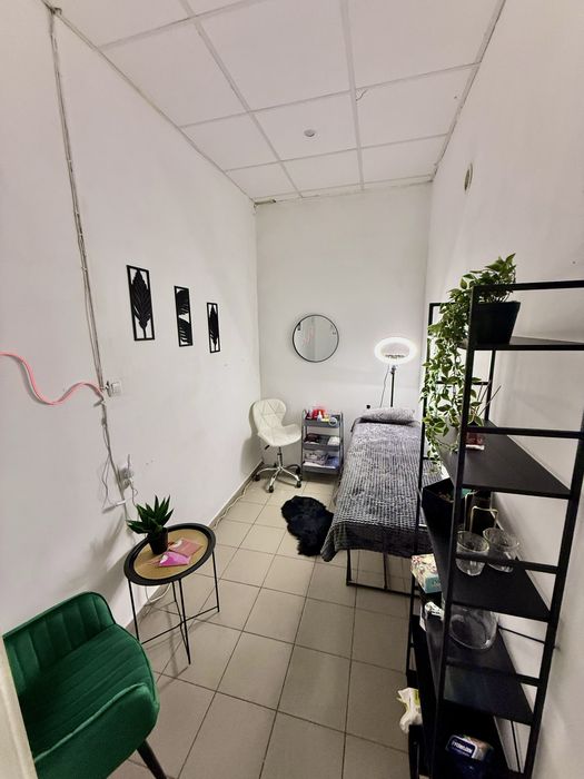 Окремий кабінет в ТЦ 5000 з комунальними,день 500 м.Героїв Дніпра