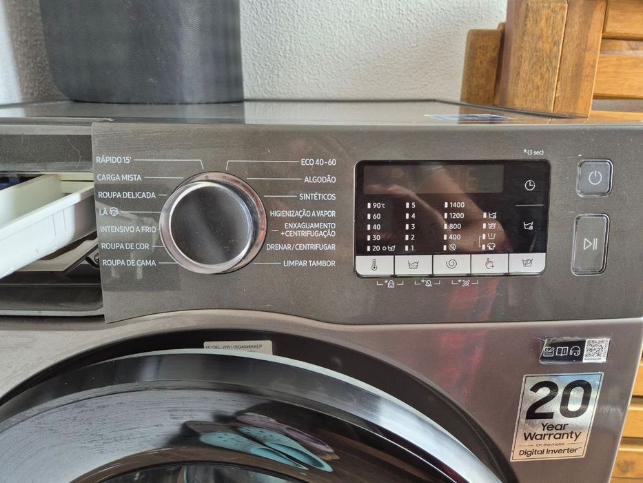 SAMSUNG WW11BGA046AX (11 kg - 1400 rpm - Inox)