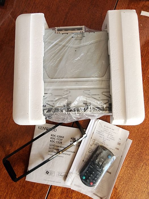 Автомагнитола Kenwood KDC-172Y