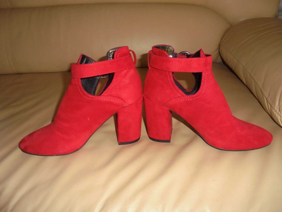 Botins de senhora novos da marca SEASIDE