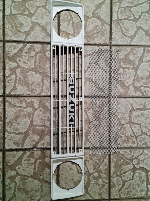 Grelha Frontal Suzuki Samurai