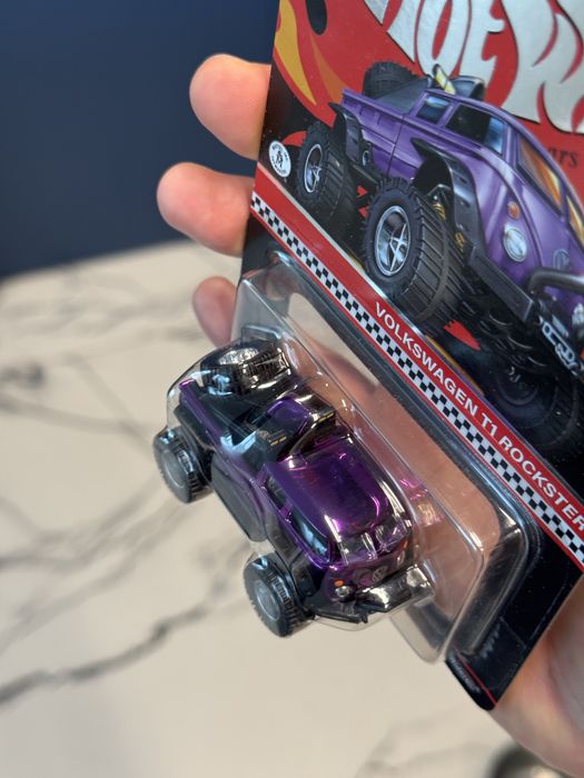 Hot Wheels Volkswagen T1 Rockster 4x4 RLC 2022 Red Line Club