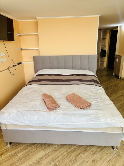 Подобово  новобудова м.Чернігівька ,м.Дарниця,м.Лісова