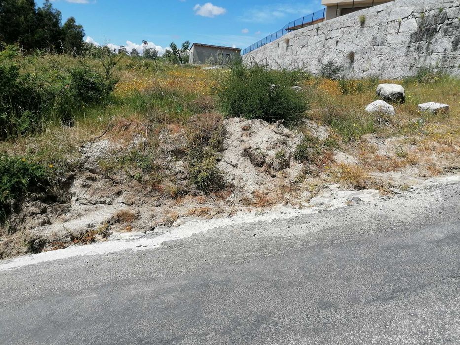 Vendo terreno construtível em Fafe