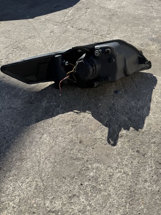 Farol / Otica Esquerdo Ford Mondeo MK4