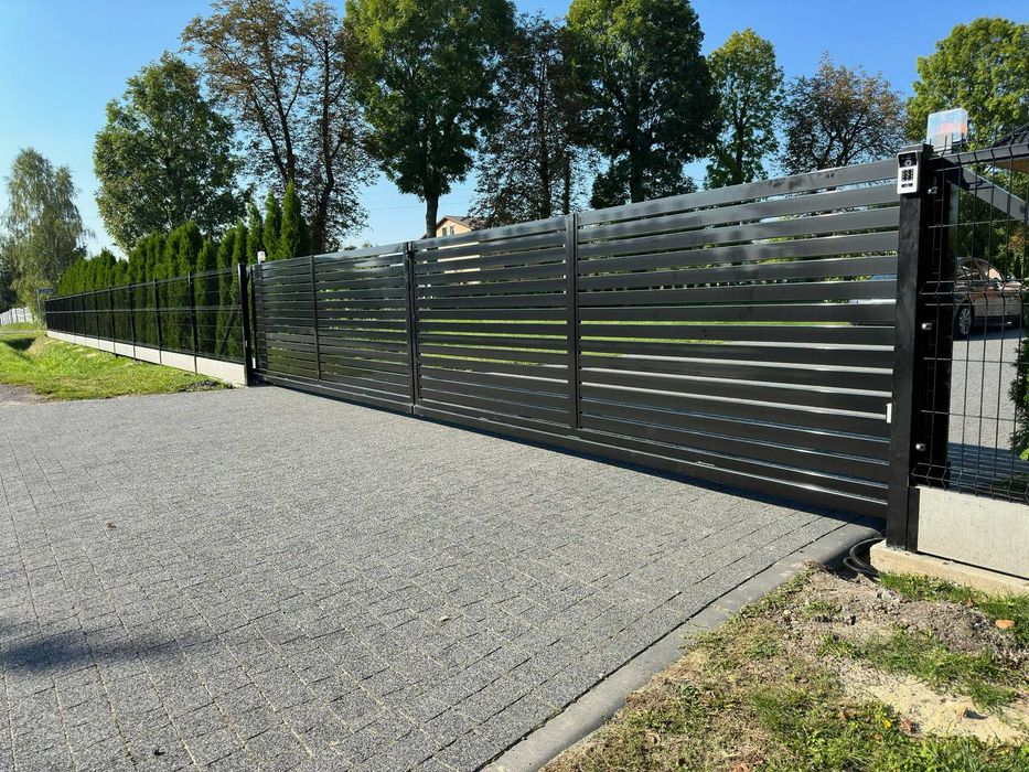 Brama furtka ogrodzenie palisadowe płot