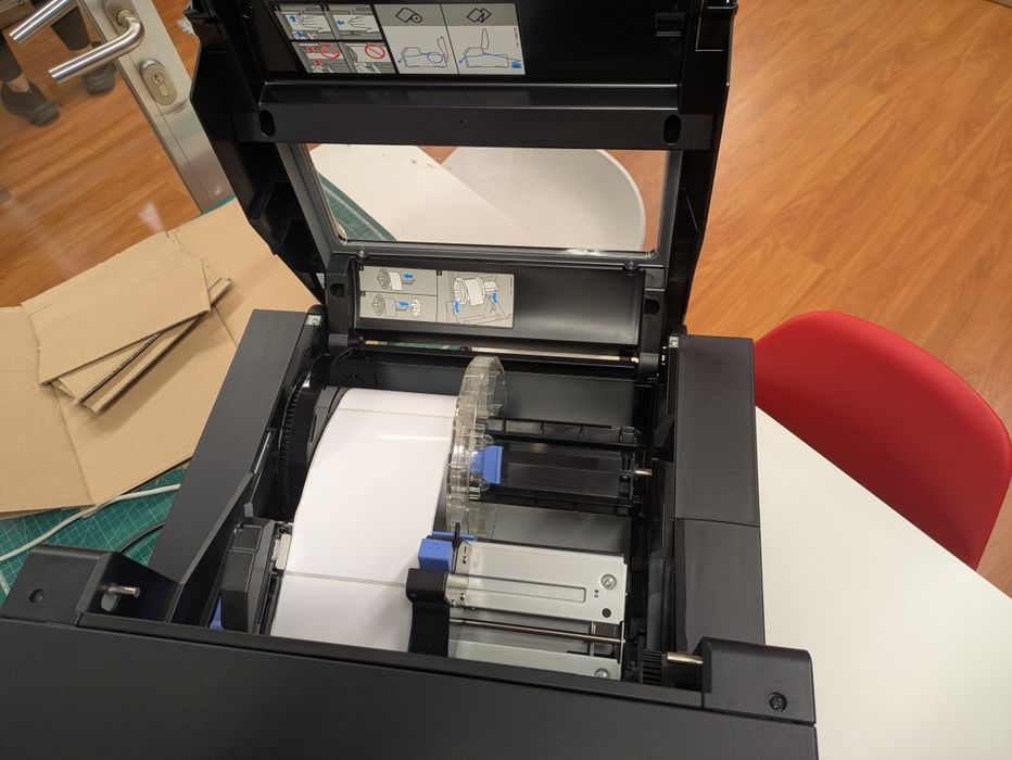 Epson c6500ae como nova