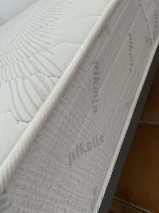 Colchão plkolin +estrado com 6 pés