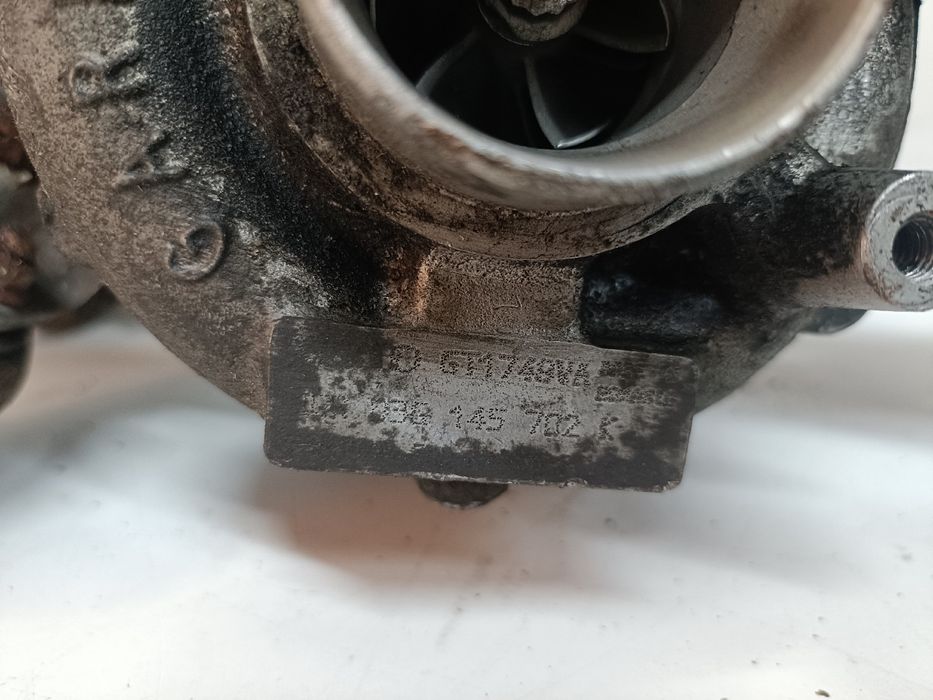 Turbo / compressor VOLKSWAGEN Passat Variant (3C5)