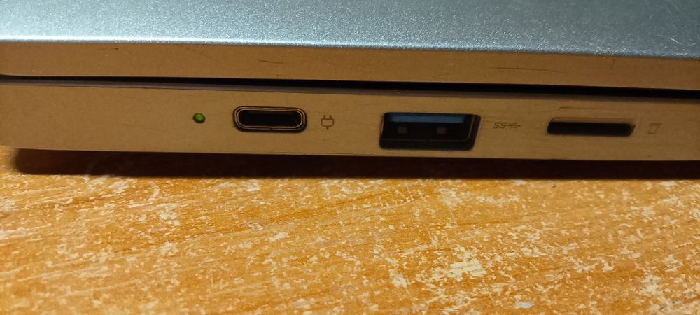 Lenovo IdeaPad 3  Chromebook – на запчасти, не включается