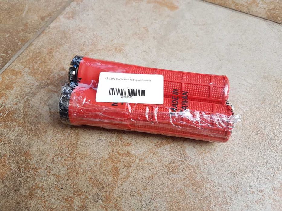 NOWE chwyty VP Components VPG-122A Lock-On, 136mm, gripy czerwone