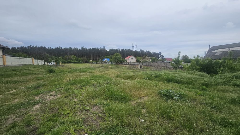 Ділянка 7 соток в БЕЗУГЛІВЦІ з підведеними комунікаціями