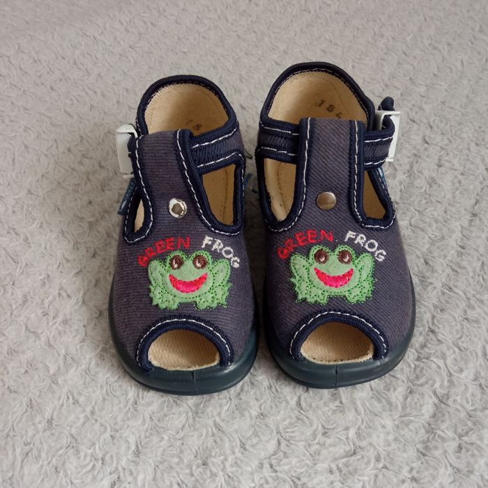 Buciki dziecięce r. 18