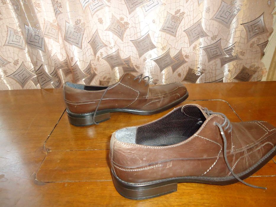 Кожаные туфли Bata, размер 43(29)