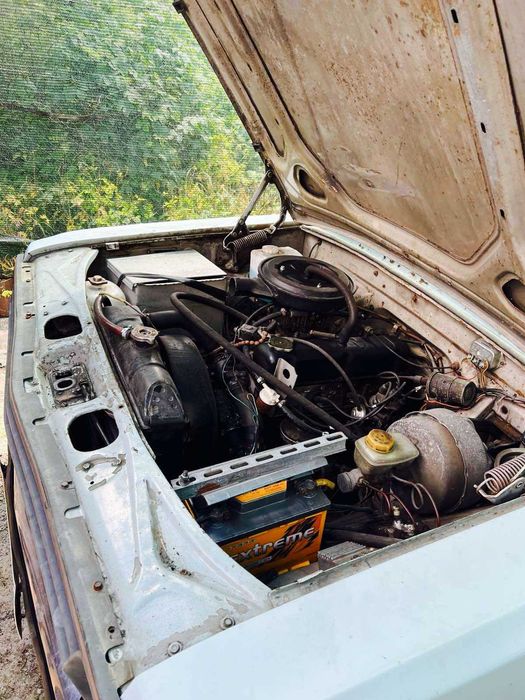 Автомобіль Волга Газ 2410