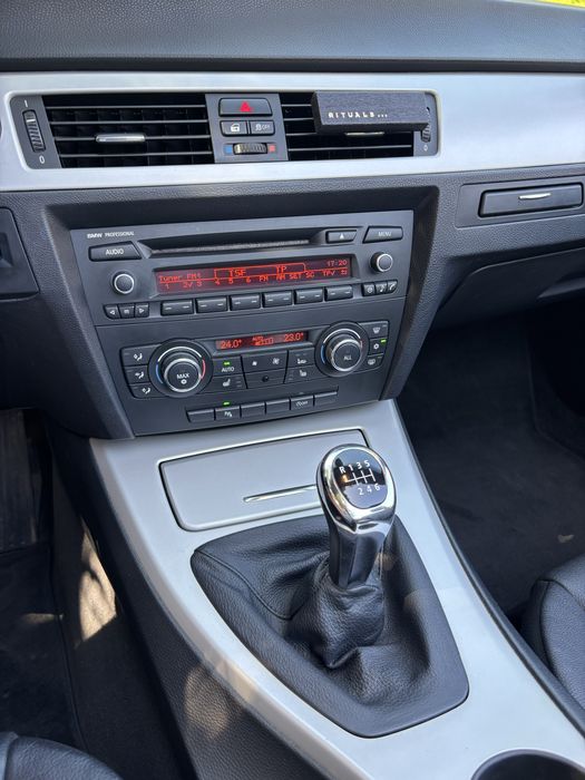 Bmw e93 318i 2013 cabrio