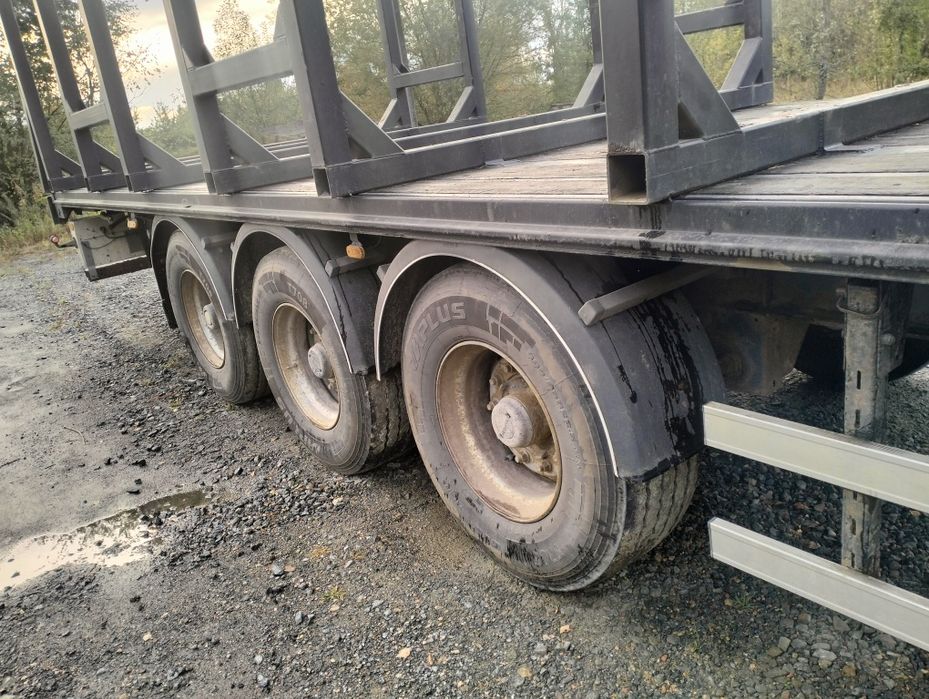 Полуприцеп Лісовоз