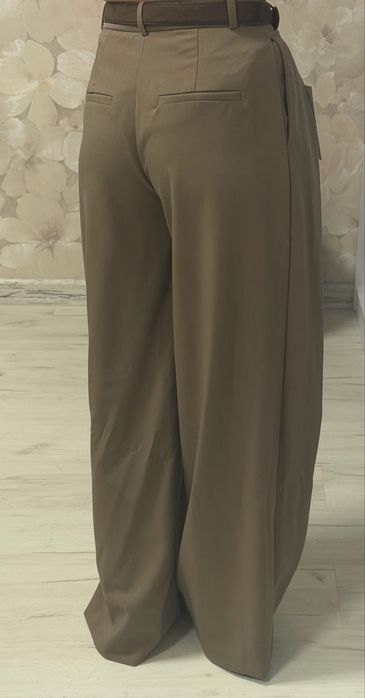 Штани Stradivarius