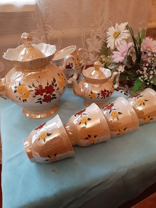 Продам сервiз чайний