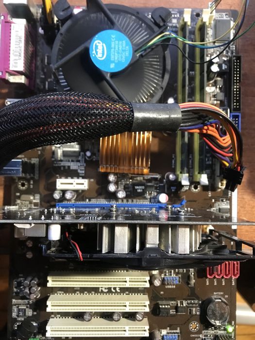 Q8300 процесор,4 GB Ram/материнська плата Asus P5KPL SE