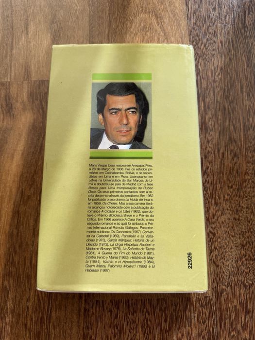 Livro “A Tia Julia e o Escrevedor” de Mario Vargas Llosa