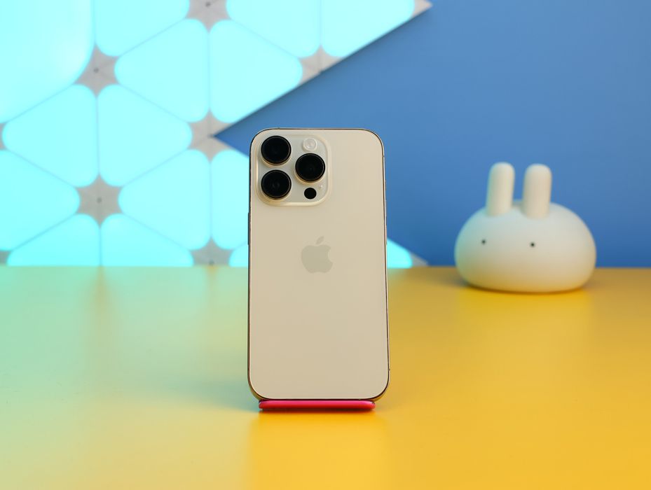 Смартфон Apple iPhone 14 Pro 256GB Gold (159192) Б/У З ГАРАНТІЄЮ