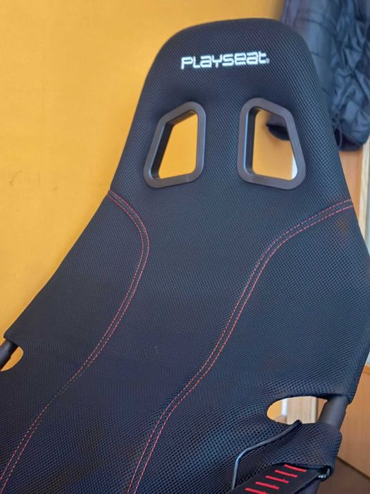 Moza R3 Bundle + Playseat Challenger – Setup completo pronto a usar